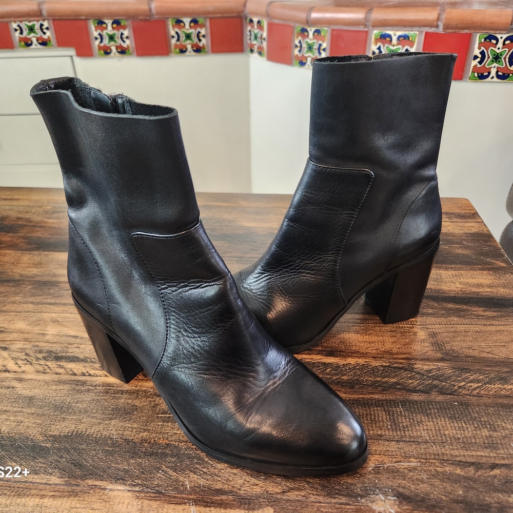 Steve Madden Black Heeled Boots SKU X07 - Picture 6 of 10